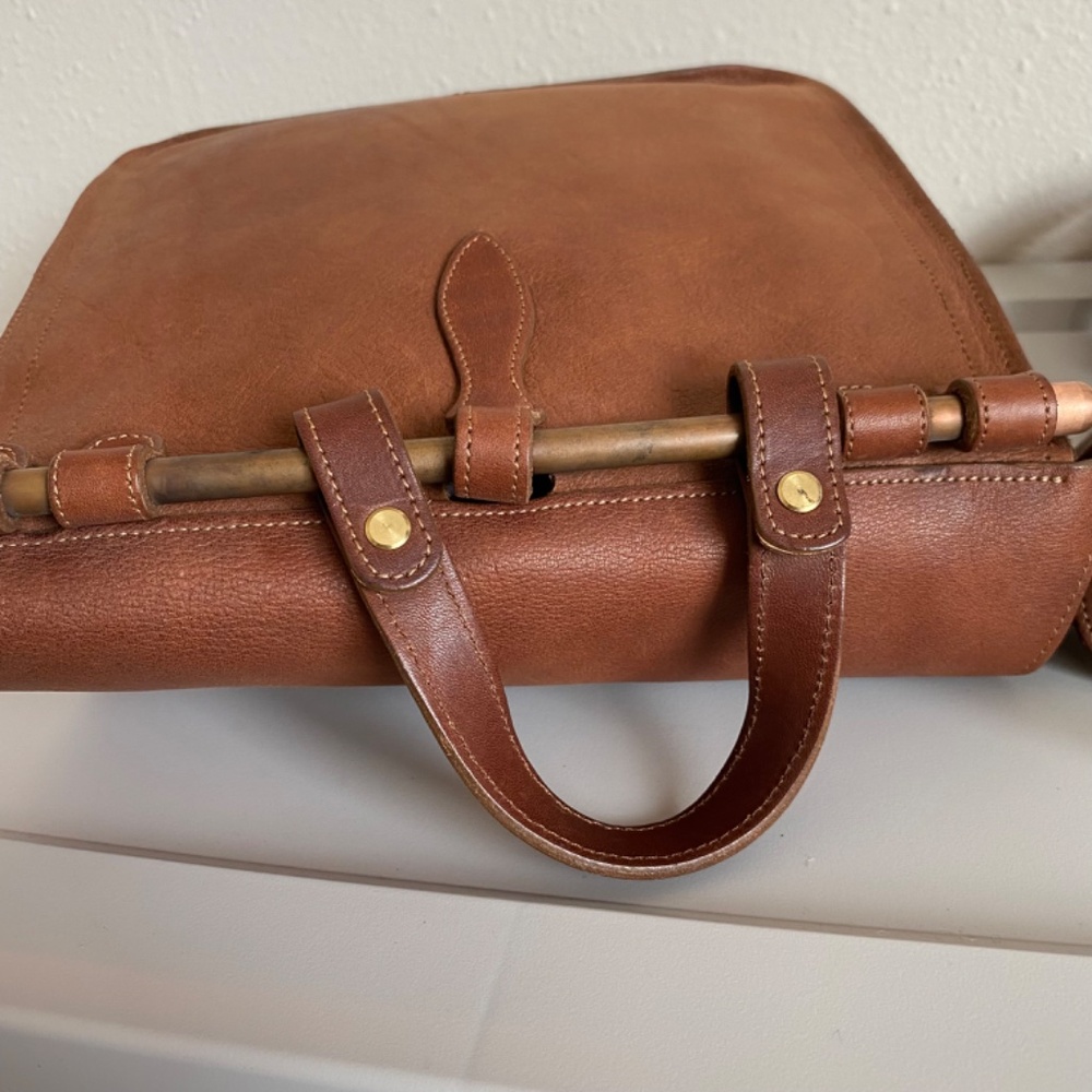 Chic Brown Leather Crossbody Bag - Picture 11 of 16